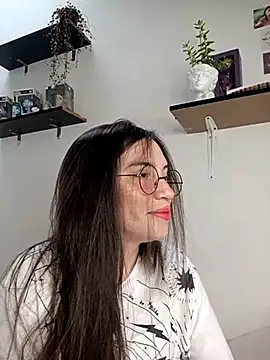 loveuu-bae online show from March 7, 2025, 10:10 pm