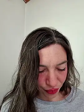 loveuu-bae online show from September 17, 2025, 5:03 pm