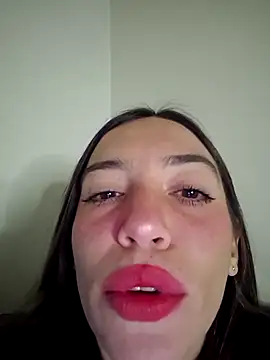 loveuu-bae online show from April 11, 2026, 4:28 am