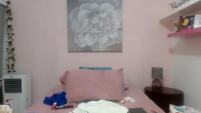 CindyCrawford online show from April 9, 2026, 3:28 am