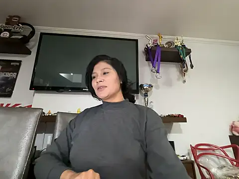 kinky milaxh online show from February 19, 2026, 3:13 am