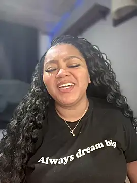 yanza2002 online show from January 18, 2025, 11:55 pm