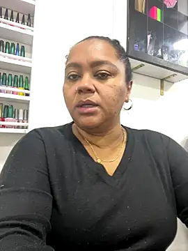 yanza2002 online show from November 12, 2025, 11:58 pm