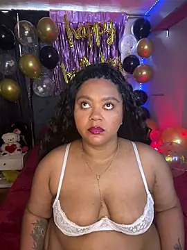 yanza2002 online show from April 3, 2026, 10:08 pm