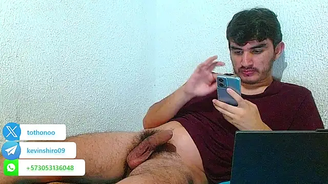 Snapshot of biglatin80 chatting on December 19, 2024, 8:02 am biglatin80 online show from December 19, 2024, 8:02 am