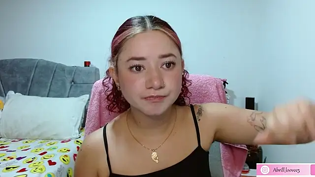 Snapshot of abril_love2 chatting on January 30, 2025, 6:32 pm abril love2 online show from January 30, 2025, 6:32 pm