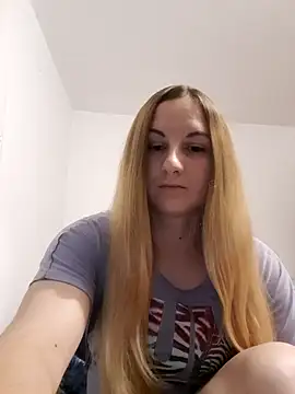 Claraxd8 online show from June 27, 2026, 12:04 am