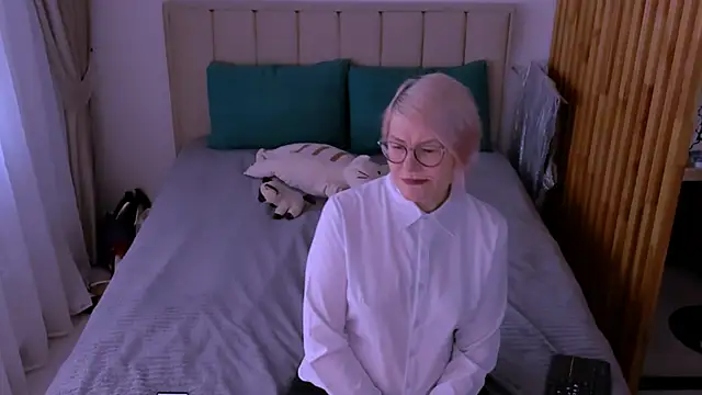 Snapshot of sabrinamacmarren chatting on March 11, 2026, 2:12 pm sabrinamacmarren online show from March 11, 2026, 2:12 pm
