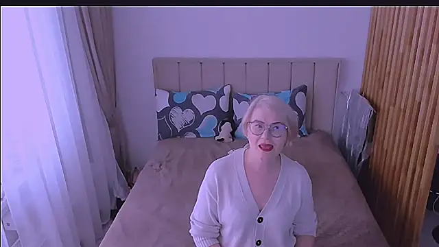 Snapshot of sabrinamacmarren chatting on April 4, 2026, 1:41 pm sabrinamacmarren online show from April 4, 2026, 1:41 pm