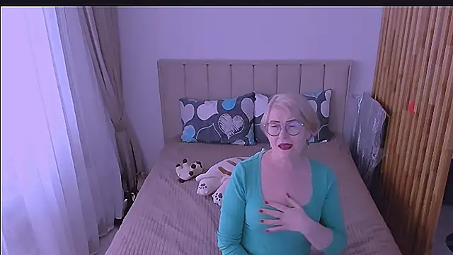 Snapshot of sabrinamacmarren chatting on April 6, 2026, 1:23 pm sabrinamacmarren online show from April 6, 2026, 1:23 pm