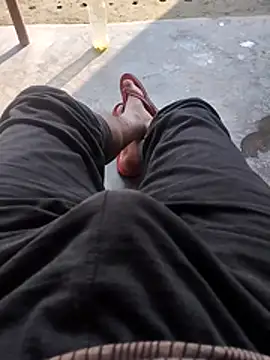 bigh96dik online show from December 4, 2025, 3:38 am