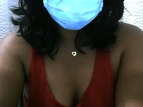 Snapshot of Artinah22 chatting on November 10, 2025, 8:41 pm Artinah22 online show from November 10, 2025, 8:41 pm