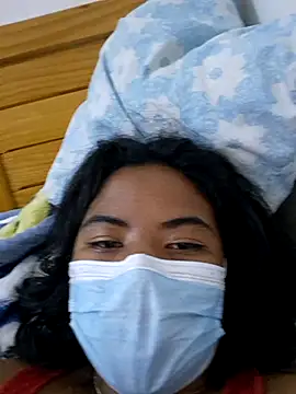 Snapshot of Artinah22 chatting on November 12, 2025, 9:14 pm Artinah22 online show from November 12, 2025, 9:14 pm