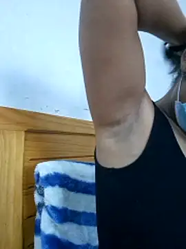 Snapshot of Artinah22 chatting on November 25, 2025, 6:57 am Artinah22 online show from November 25, 2025, 6:57 am