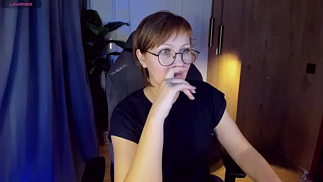 Paris Cherry online show from February 22, 2025, 1:35 pm