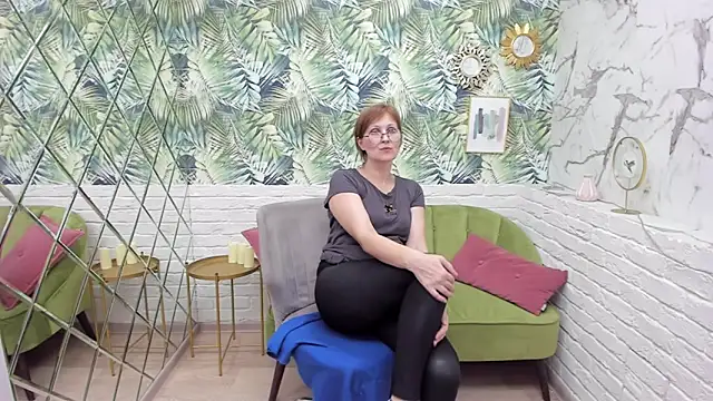 Paris Cherry online show from March 18, 2025, 2:15 am