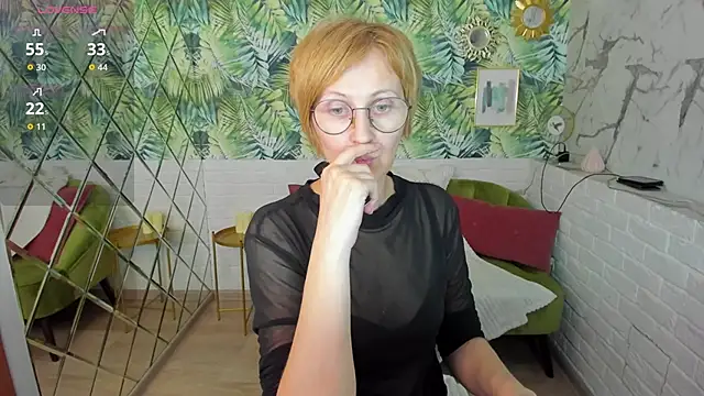 Paris Cherry online show from May 2, 2026, 6:02 pm