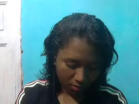 cutybigass online show from December 18, 2025, 12:55 pm