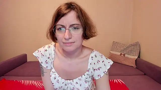 MarilynDream online show from November 22, 2025, 8:52 pm