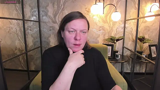 KellyPerfection online show from February 10, 2025, 1:33 pm