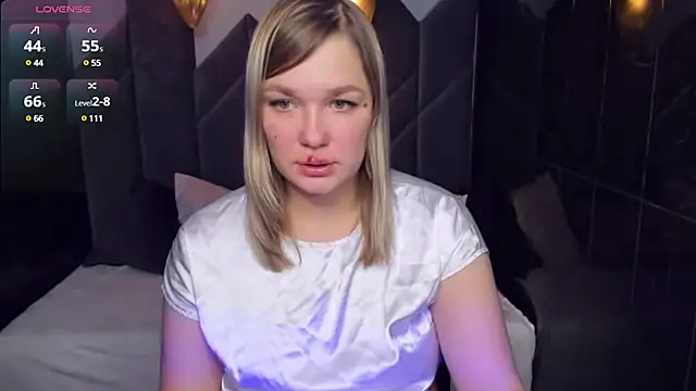 Snapshot of BellaDreamy chatting on February 10, 2025, 5:36 am BellaDreamy online show from February 10, 2025, 5:36 am