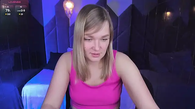 Snapshot of BellaDreamy chatting on March 14, 2025, 1:35 pm BellaDreamy online show from March 14, 2025, 1:35 pm