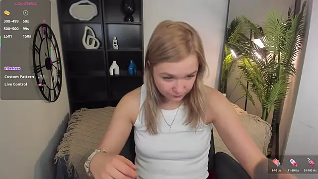 Snapshot of BellaDreamy chatting on November 5, 2025, 9:09 am BellaDreamy online show from November 5, 2025, 9:09 am