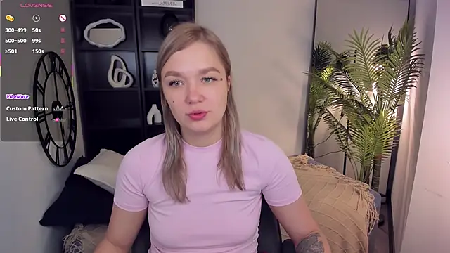 Snapshot of BellaDreamy chatting on November 12, 2025, 9:10 am BellaDreamy online show from November 12, 2025, 9:10 am