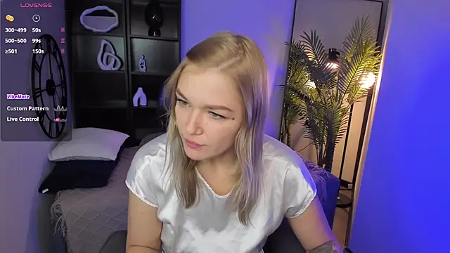 Snapshot of BellaDreamy chatting on December 5, 2025, 5:16 am BellaDreamy online show from December 5, 2025, 5:16 am