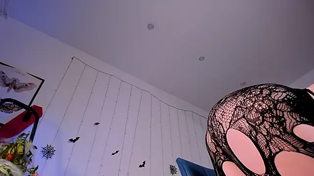 LilianKroft online show from October 27, 2025, 11:25 am