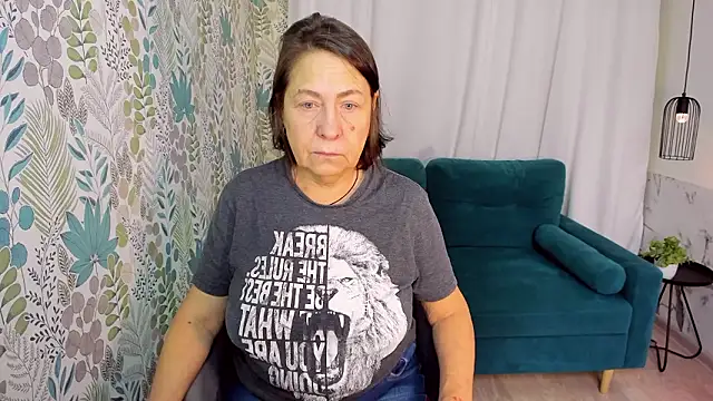 LindaPassionate online show from February 9, 2026, 1:26 pm