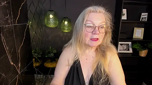 NataliMellow online show from January 12, 2026, 1:05 pm