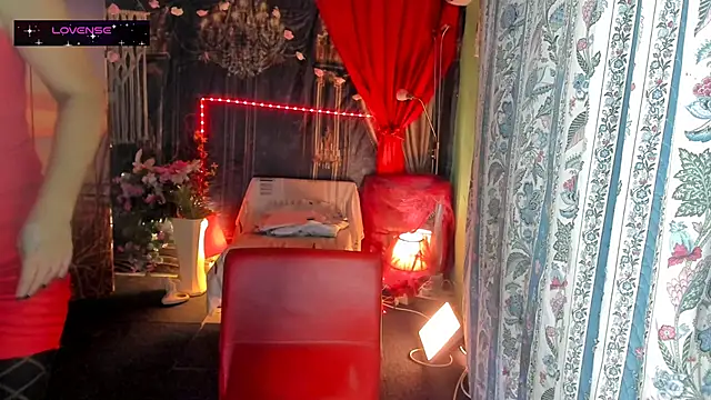 erotic dessire online show from September 23, 2025, 8:34 pm