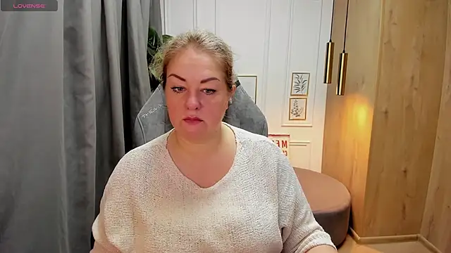JenniferLight online show from January 20, 2025, 7:14 pm