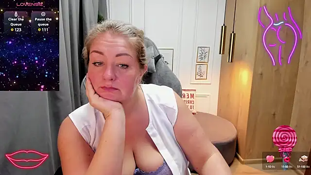 JenniferLight online show from January 21, 2025, 1:18 am