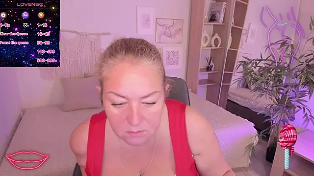 JenniferLight online show from November 1, 2025, 1:57 pm