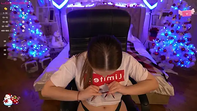 FoxyShy online show from December 20, 2024, 1:00 pm