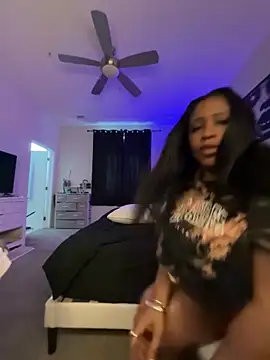 Snapshot of theMicahLilithExperience chatting on May 16, 2026, 7:45 pm theMicahLilithExperience online show from May 16, 2026, 7:45 pm