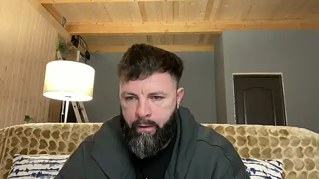 Snapshot of AlphaSparks chatting on October 24, 2025, 2:52 am AlphaSparks online show from October 24, 2025, 2:52 am