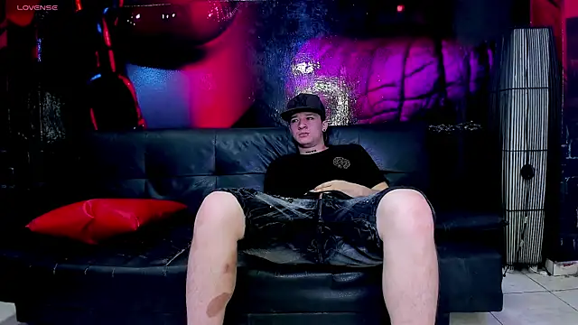 AmazingPartys online show from March 11, 2025, 12:39 pm