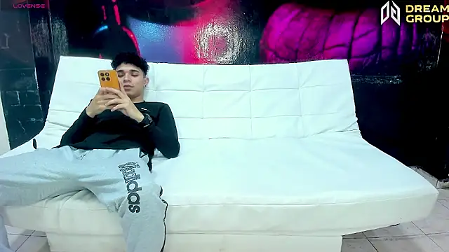 AmazingPartys online show from March 2, 2026, 7:32 pm