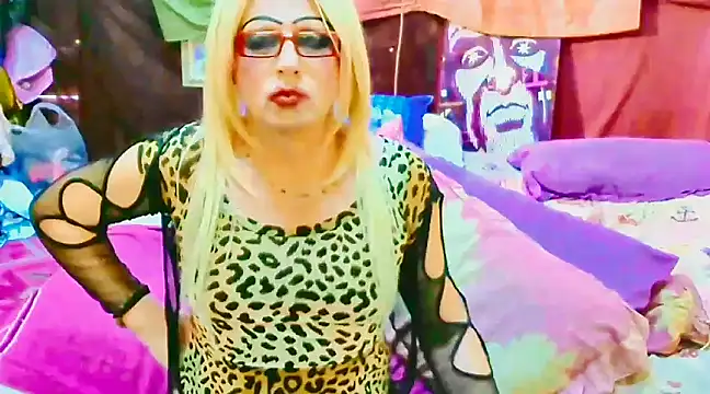 Goldeena online show from March 19, 2025, 2:16 am