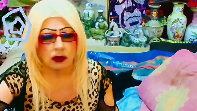 Goldeena online show from September 19, 2025, 12:23 am