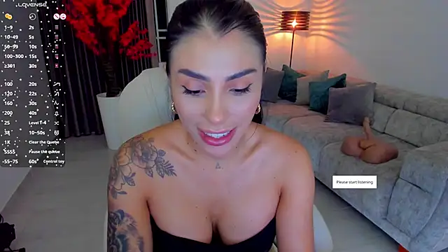 Snapshot of Sarah_Stone_ chatting on February 25, 2025, 11:22 pm Sarah Stone online show from February 25, 2025, 11:22 pm