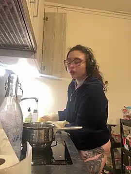 Snapshot of ladyturtle chatting on March 23, 2026, 10:36 pm ladyturtle online show from March 23, 2026, 10:36 pm