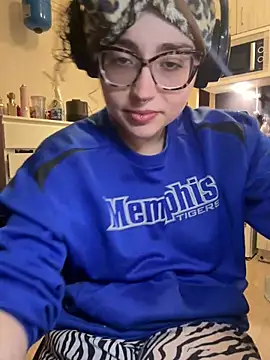 Snapshot of ladyturtle chatting on March 25, 2026, 1:00 am ladyturtle online show from March 25, 2026, 1:00 am