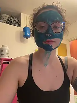 ladyturtle online show from May 25, 2026, 9:21 pm