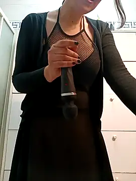 Dolcissima33 online show from February 21, 2025, 3:21 pm