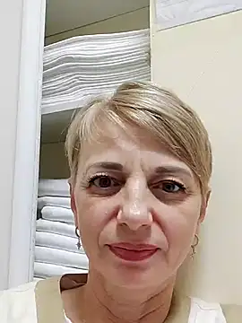 Snapshot of MindiGraceful chatting on September 24, 2025, 10:18 am MindiGraceful online show from September 24, 2025, 10:18 am