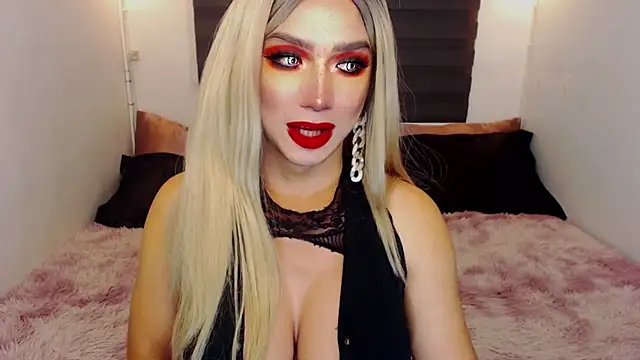 HugeCockDominantXxX online show from May 30, 2026, 8:06 pm